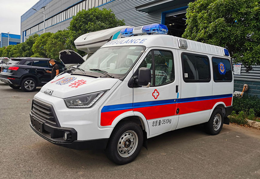 國六江鈴特順短軸中頂救護(hù)車(柴油版)