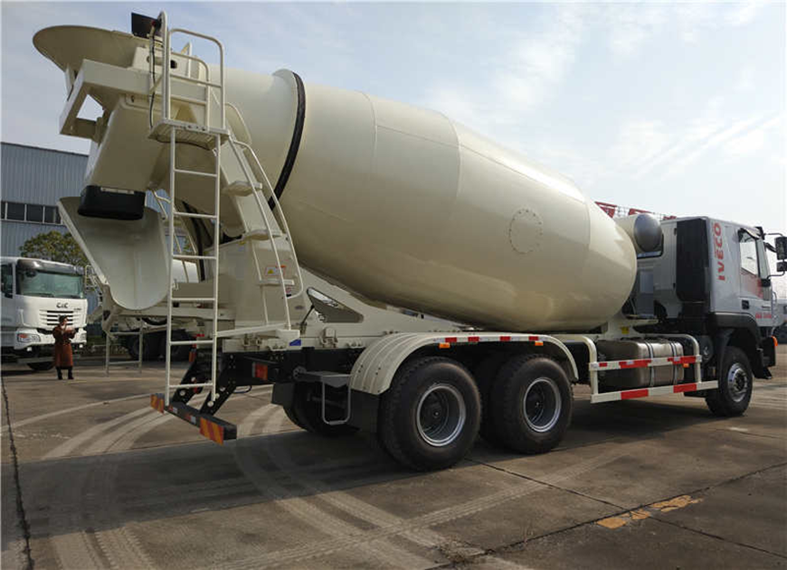 紅巖杰獅14方攪拌車(chē)